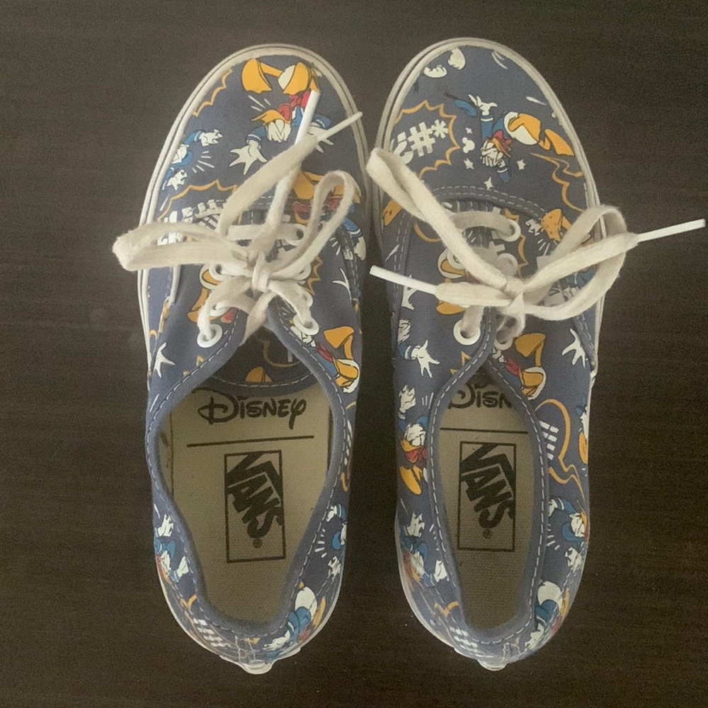 Donald Duck Disney Vans Men’s size 4 women’s size 5.5